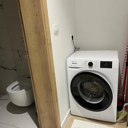 Apartment Central With Private Indoor Parking ليوبليانا