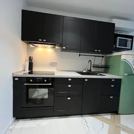 Apartment Central With Private Indoor Parking * ليوبليانا