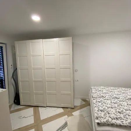 شقة Apartment Central With Private Indoor Parking